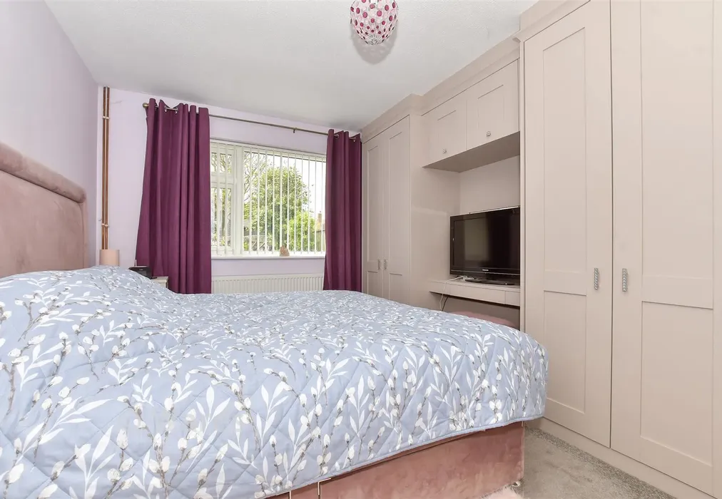 Bedroom 2 - Cliff Field, Westgate-On-Sea, Kent - Wards of Kent