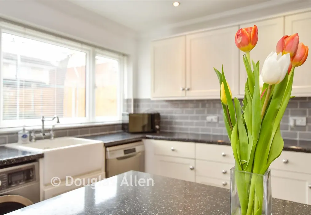 Internal Lifestyle Photograph - Upper Rainham Road, Hornchurch, Essex - Wards of Kent