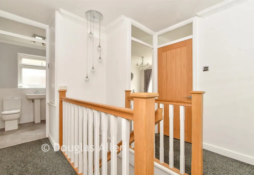 Landing - Upper Rainham Road, Hornchurch, Essex - Wards of Kent
