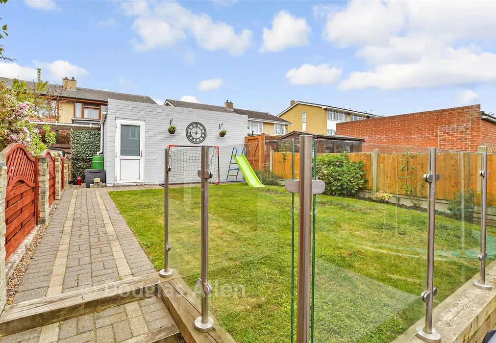 Rear Garden - Upper Rainham Road, Hornchurch, Essex - Wards of Kent