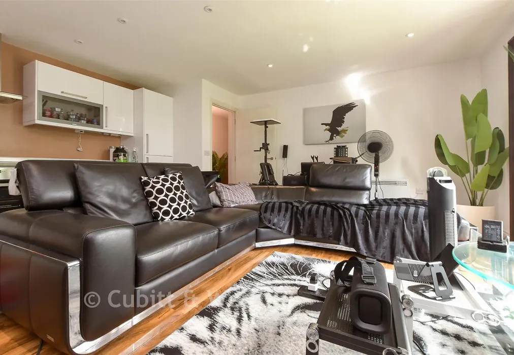 Lounge/Diner - Godstone Road, Whyteleafe, Surrey - Wards of Kent