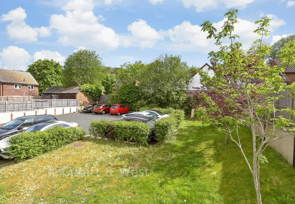 Communal Gardens - Godstone Road, Whyteleafe, Surrey - Wards of Kent