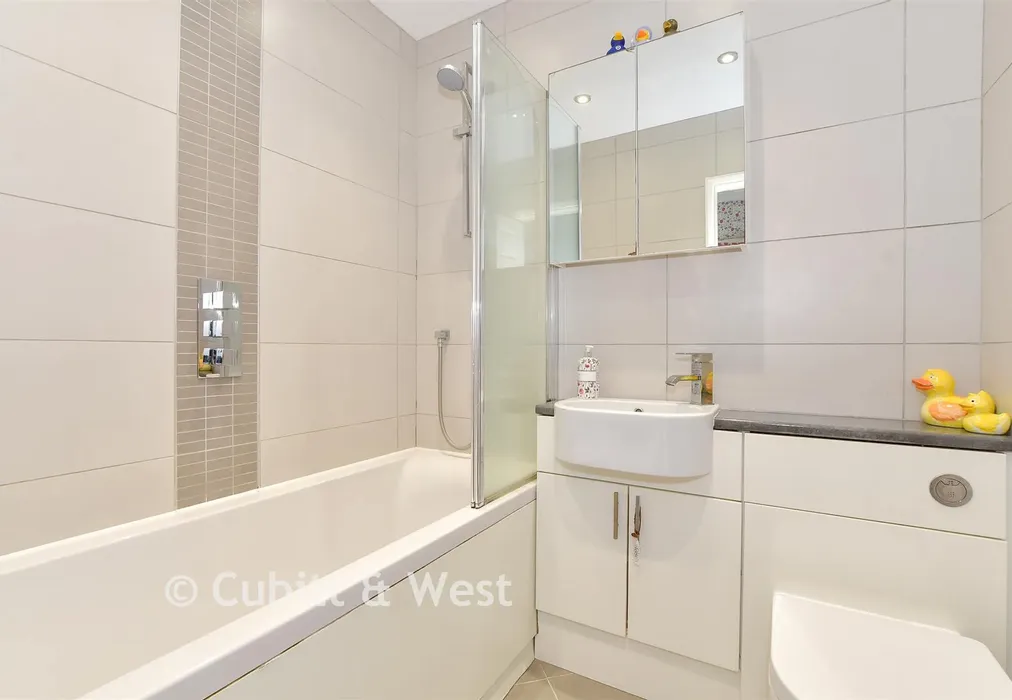 Bathroom - Beacon Way, Beaumont Park, West Sussex - Wards of Kent