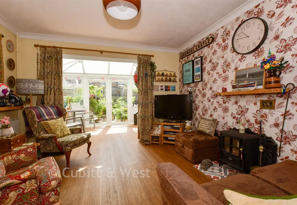 Lounge - Beacon Way, Beaumont Park, West Sussex - Wards of Kent