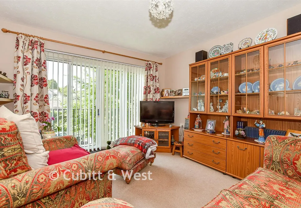 Lounge/ Diner - Mill Lane, Crowborough, East Sussex - Wards of Kent