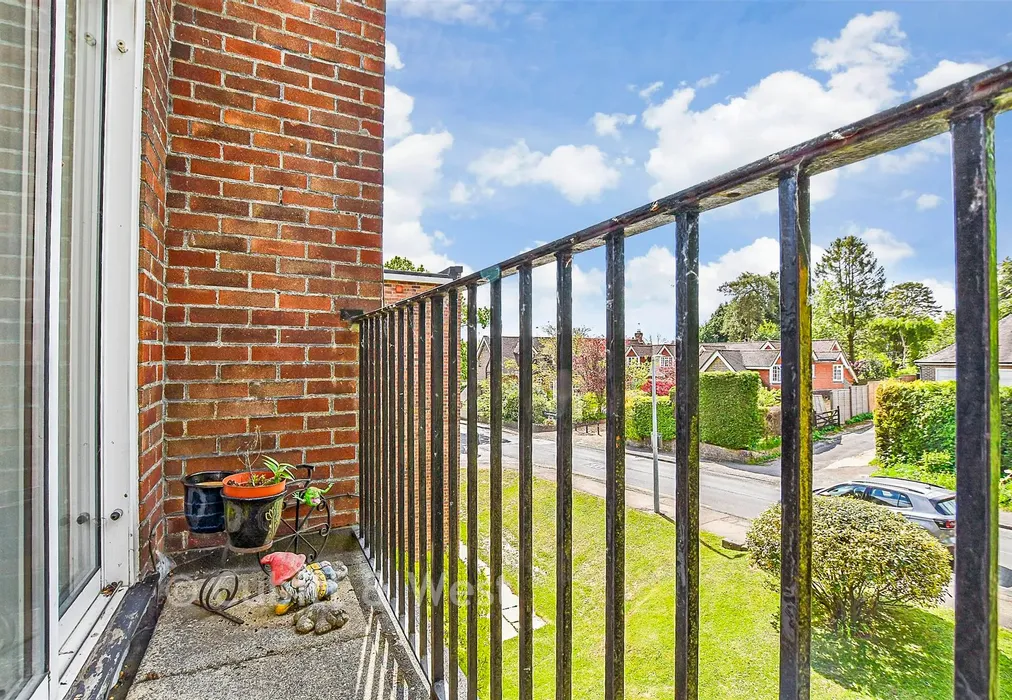 Balcony / Terrace - Mill Lane, Crowborough, East Sussex - Wards of Kent