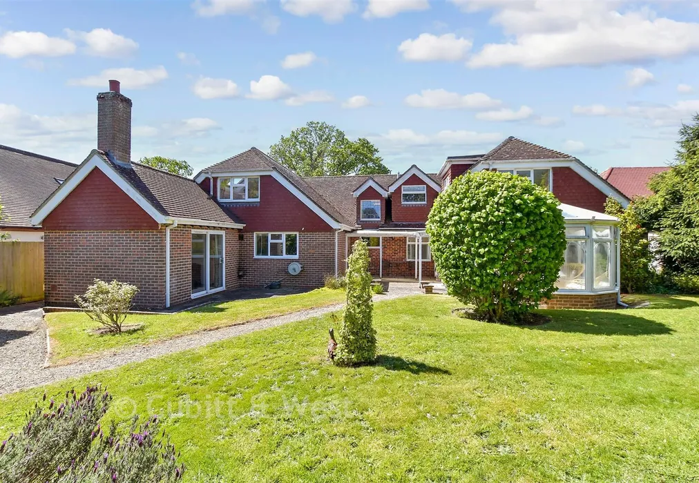 Rear Garden - West Walberton Lane, Walberton, Arundel, West Sussex - Wards of Kent