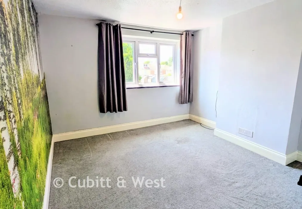 Bedroom - Hester Road, Southsea, Hampshire - Wards of Kent