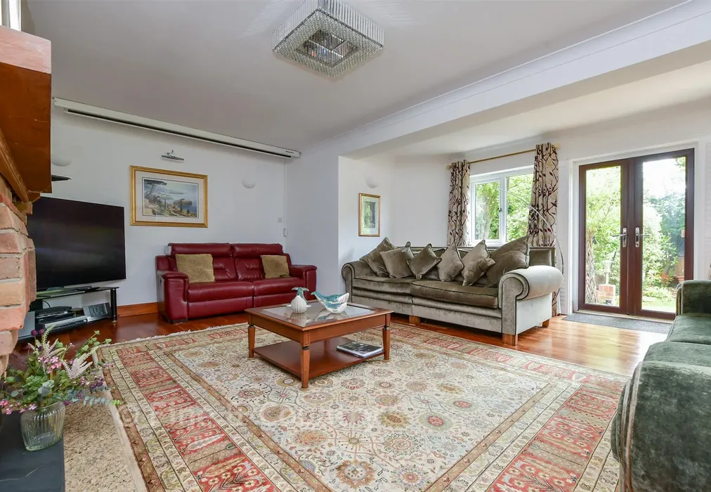 Sitting Room - Wotton Court, St Nicholas At Wade, Birchington, Kent - Wards of Kent
