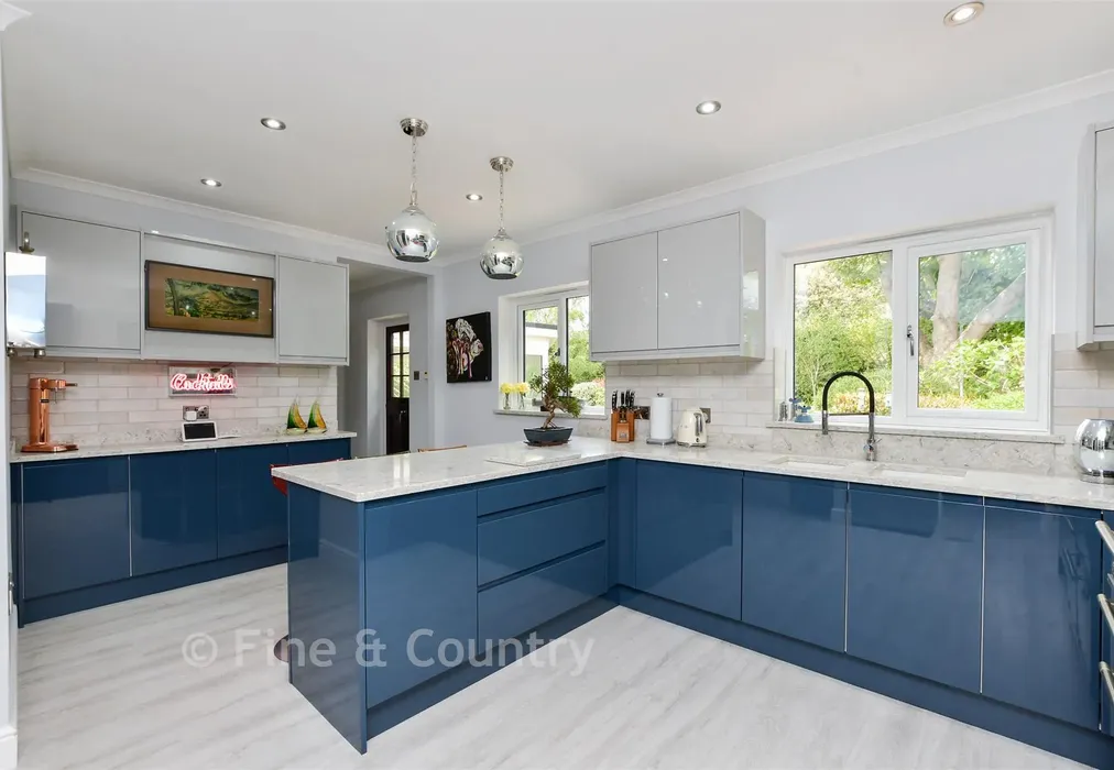 Kitchen/Breakfast Room - Wotton Court, St Nicholas At Wade, Birchington, Kent - Wards of Kent