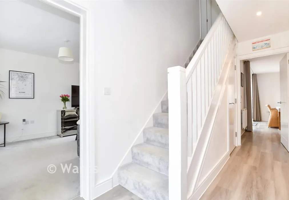 Entrance Hall - Galpin Court, Maidstone, Kent - Wards of Kent