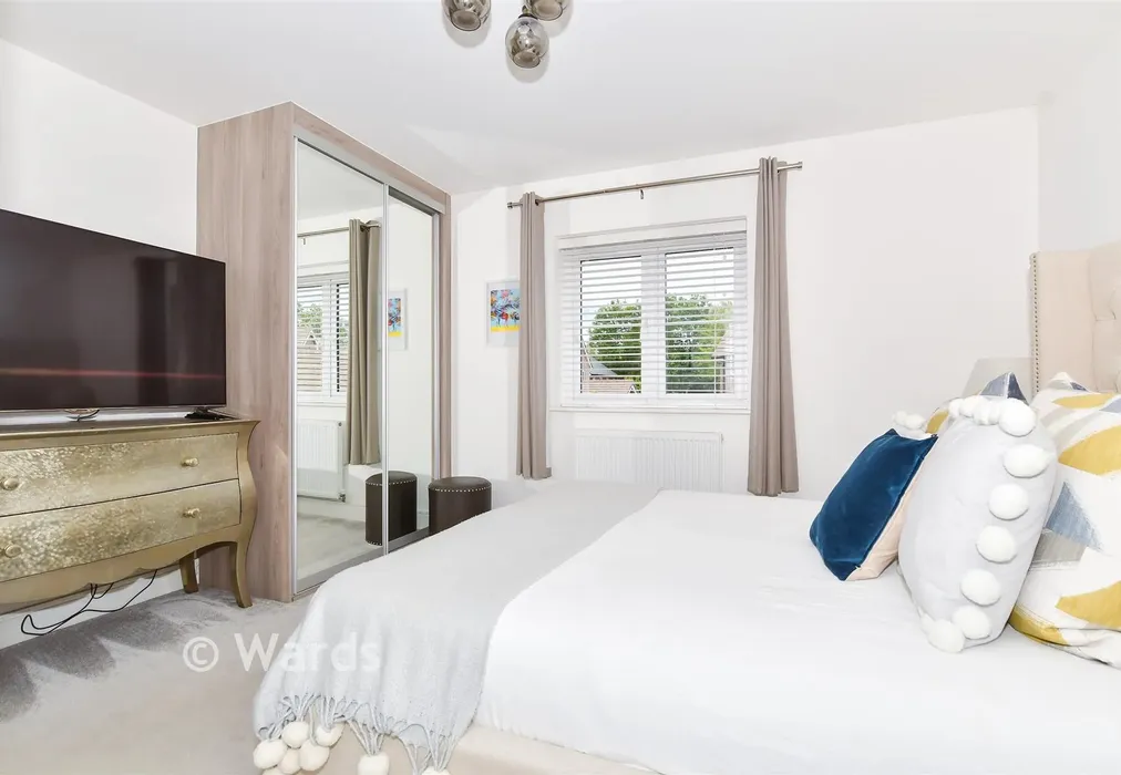 Bedroom 1 - Galpin Court, Maidstone, Kent - Wards of Kent
