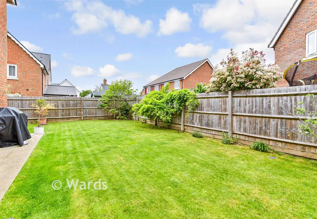 Rear Garden - Galpin Court, Maidstone, Kent - Wards of Kent