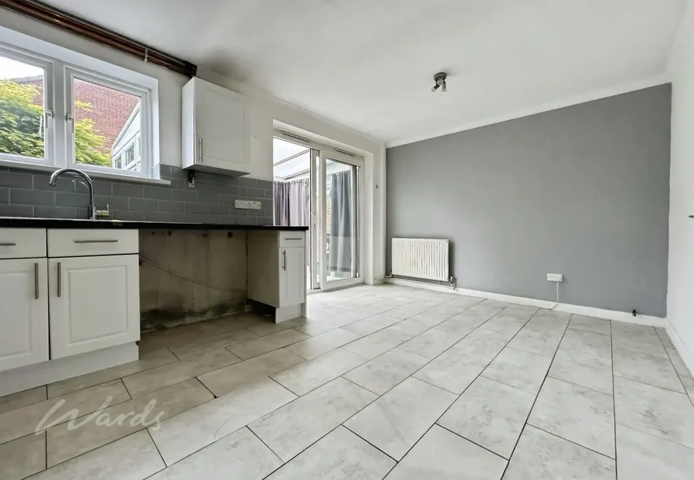kitchen (2) - Dimmock Close Paddock Wood TN12 - Wards of Kent