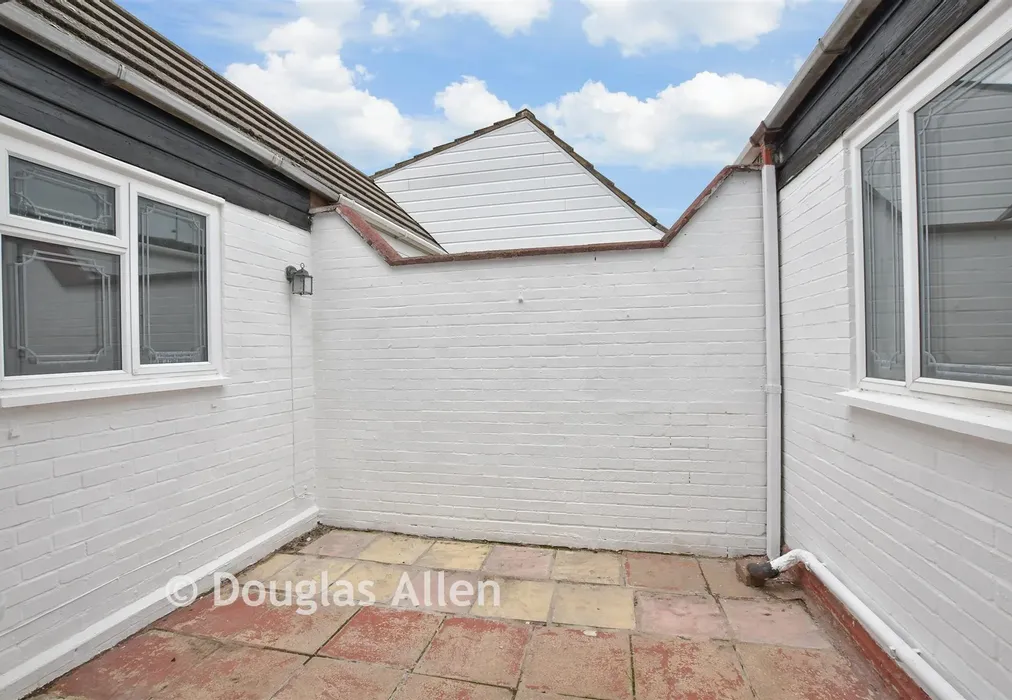 Patio / Decking - Travers Way, Basildon, Essex - Wards of Kent