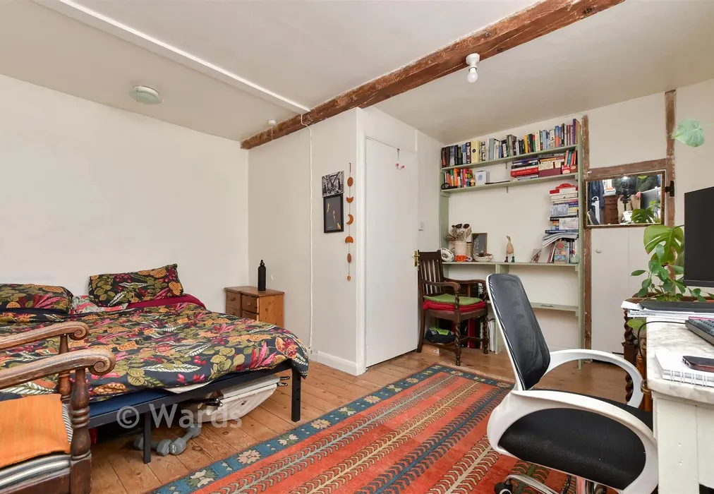 Bedroom 1 - King Street, Canterbury, Kent - Wards of Kent