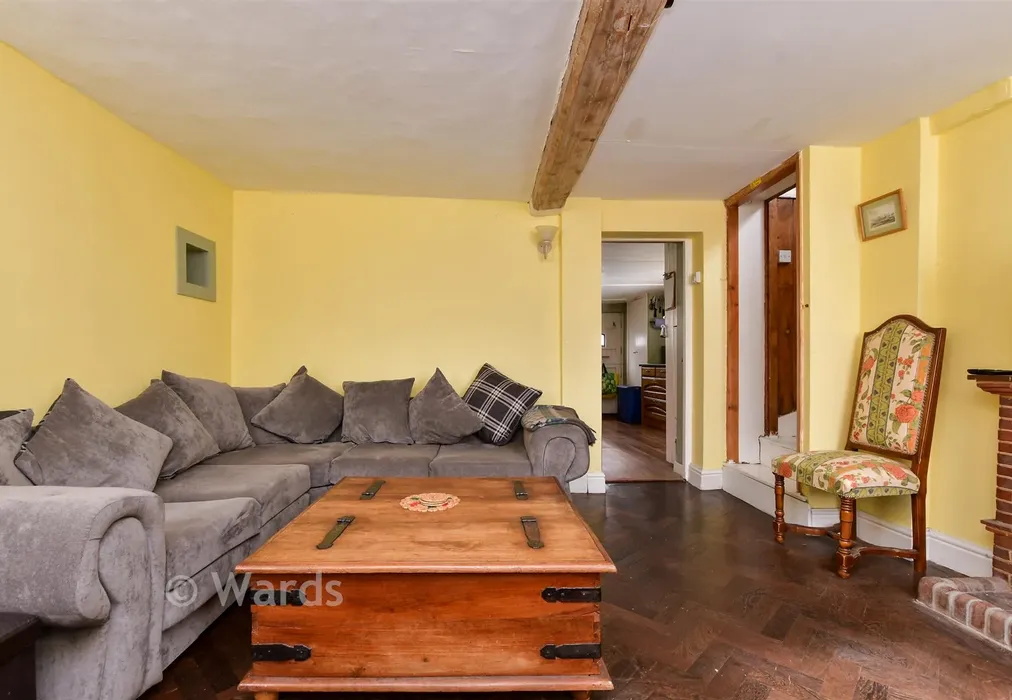 Lounge - King Street, Canterbury, Kent - Wards of Kent