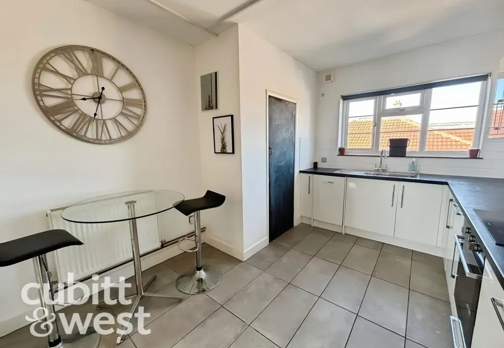  - Deposit Alternative Available  Havelock Road Southsea PO5 - Wards of Kent