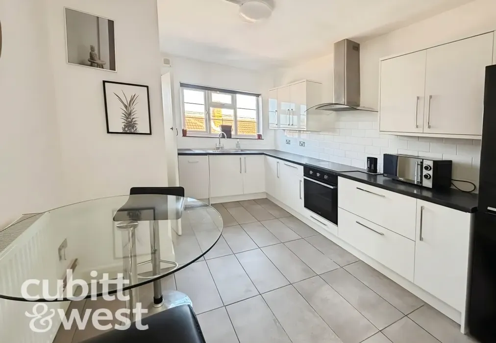  - Deposit Alternative Available  Havelock Road Southsea PO5 - Wards of Kent