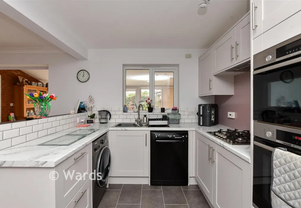 Kitchen/Diner - Favourite Road, Whitstable, Kent - Wards of Kent