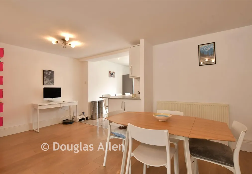 Lounge/Dining Room - Coopersale, Coopersale, Essex - Wards of Kent