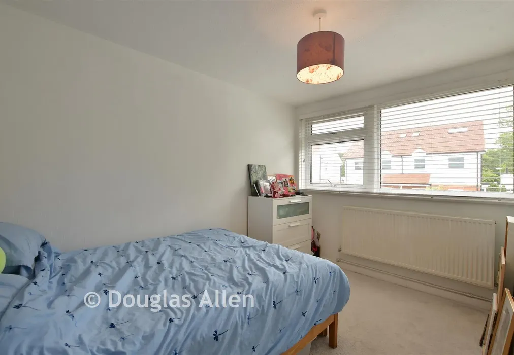 Bedroom 2 - Coopersale, Coopersale, Essex - Wards of Kent