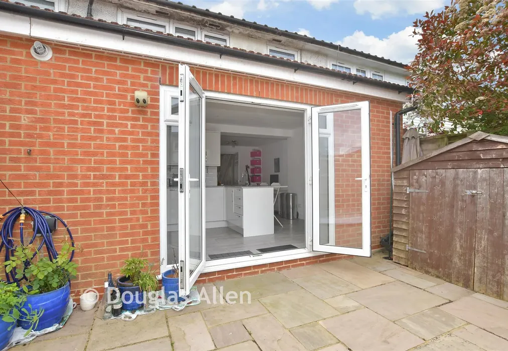 Rear Elevation - Coopersale, Coopersale, Essex - Wards of Kent