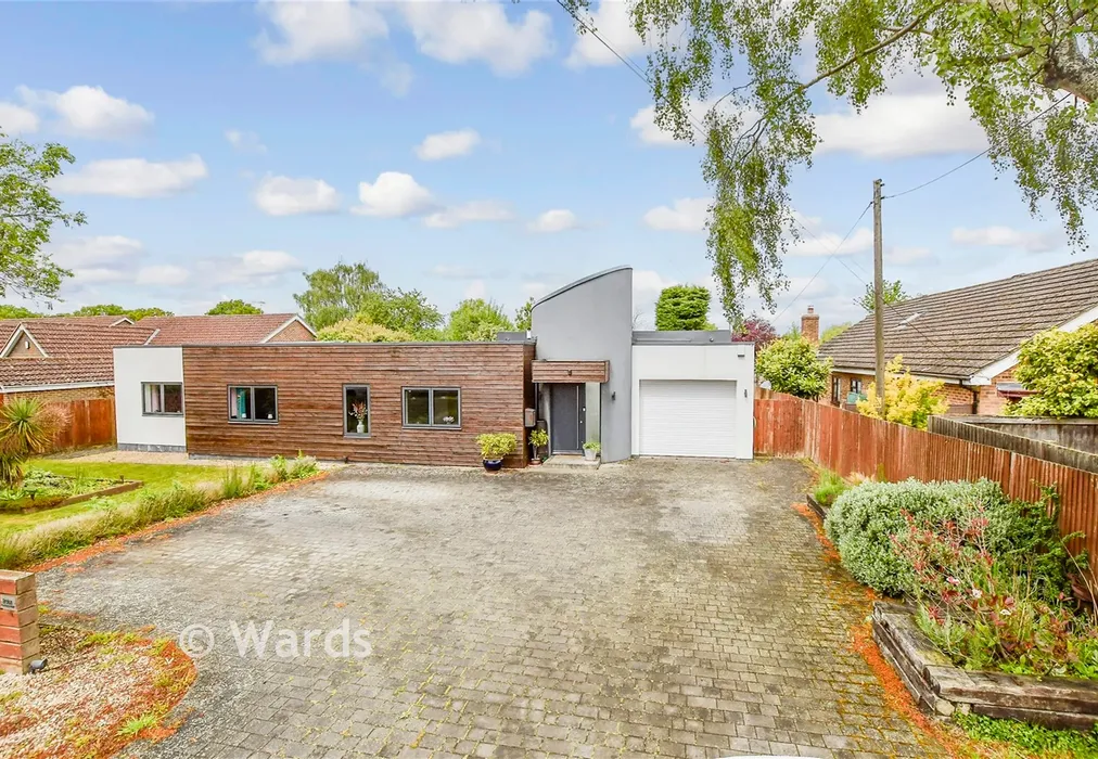 Front. - Rushetts Road, West Kingsdown, Sevenoaks, Kent - Wards of Kent