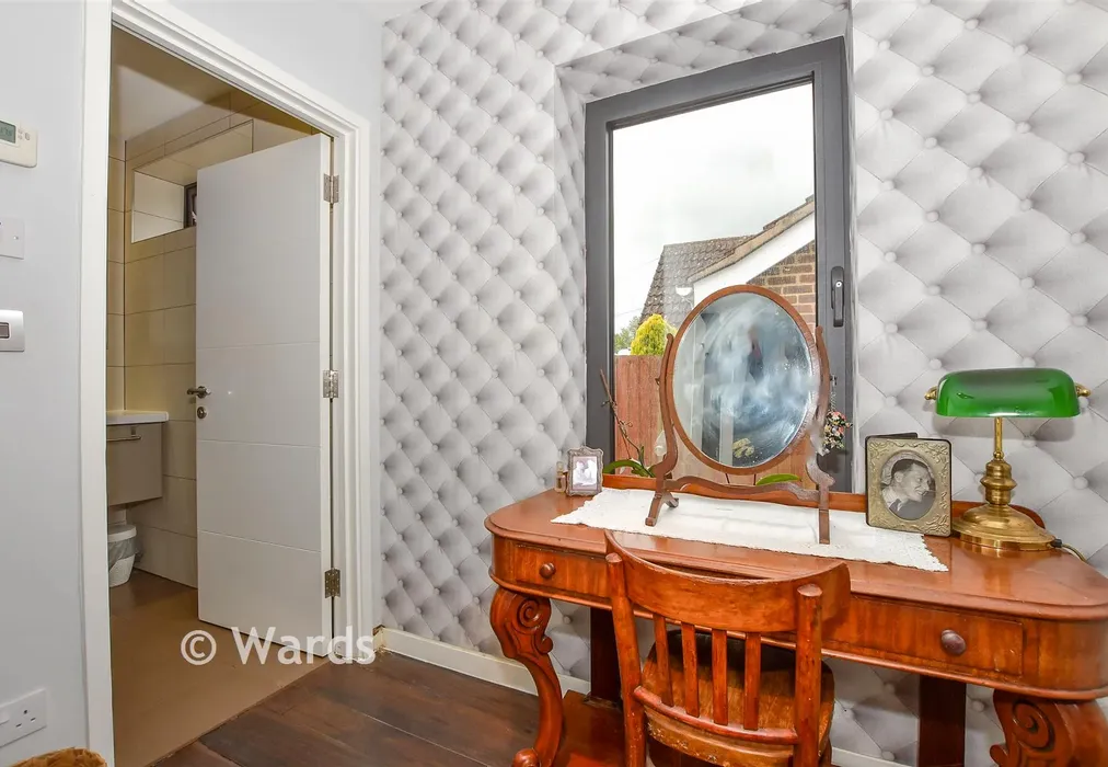 Dressing Area - Rushetts Road, West Kingsdown, Sevenoaks, Kent - Wards of Kent