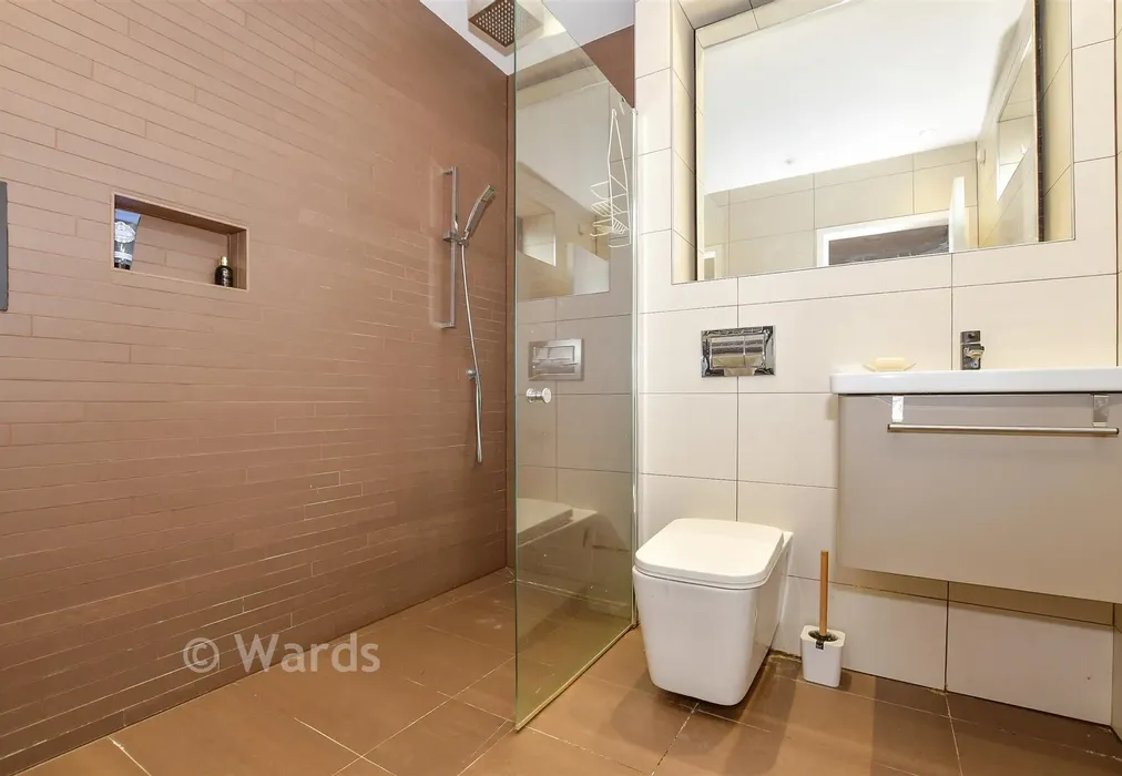 En-Suite Shower Room - Rushetts Road, West Kingsdown, Sevenoaks, Kent - Wards of Kent