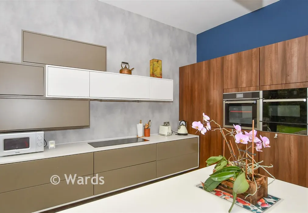 Internal Lifestyle Photograph - Rushetts Road, West Kingsdown, Sevenoaks, Kent - Wards of Kent