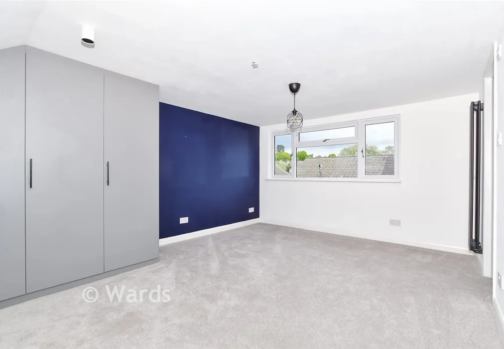 Bedroom 1 - Snowdon Avenue, Maidstone, Kent - Wards of Kent