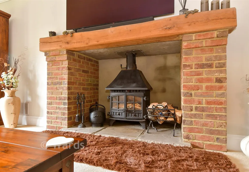 Internal Lifestyle Feature - Whitepost Lane, Meopham, Kent - Wards of Kent