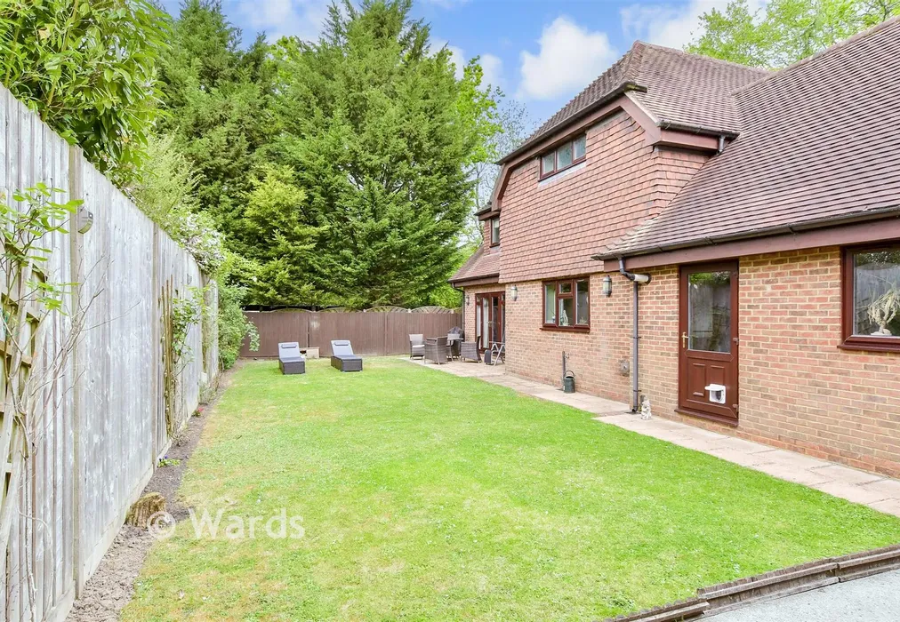 Rear Garden - Whitepost Lane, Meopham, Kent - Wards of Kent