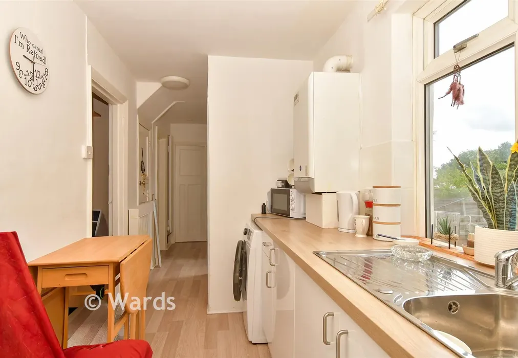 Kitchen - Cedar Road, Strood, Rochester, Kent - Wards of Kent