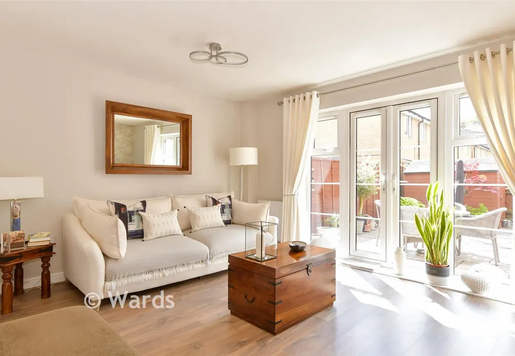 Lounge - Eustace Crescent, Rochester, Kent - Wards of Kent