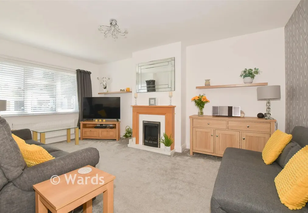Lounge - Central Avenue, Herne Bay, Kent - Wards of Kent