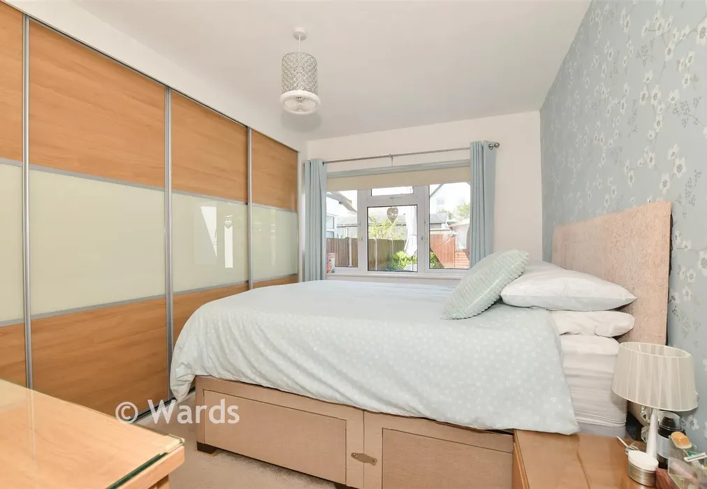 Bedroom 1 - Central Avenue, Herne Bay, Kent - Wards of Kent
