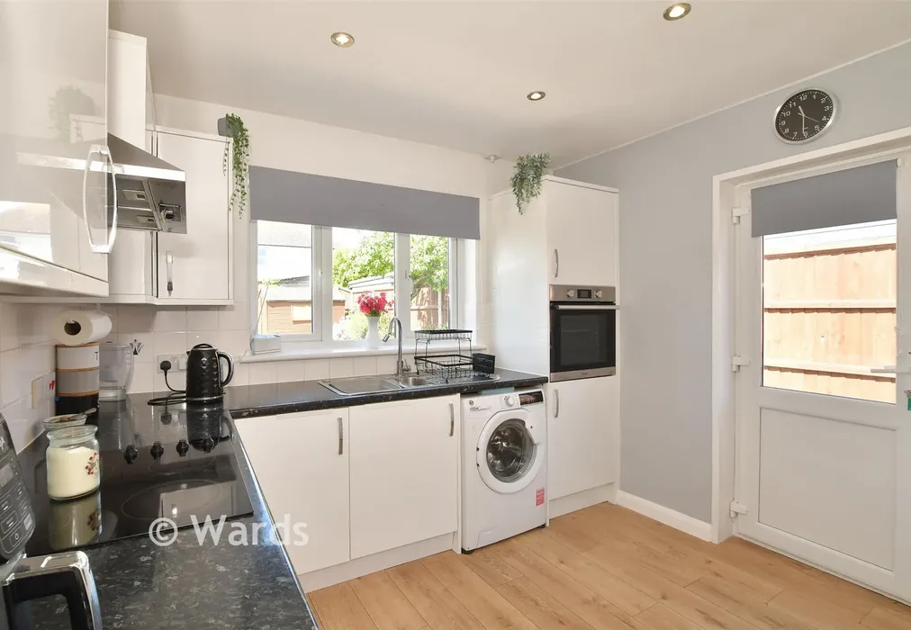 Kitchen - Central Avenue, Herne Bay, Kent - Wards of Kent