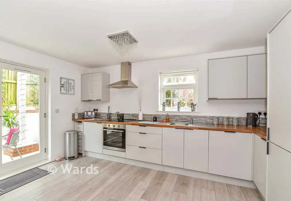 Kitchen/ Diner - Pembury Road, Tonbridge, Kent - Wards of Kent