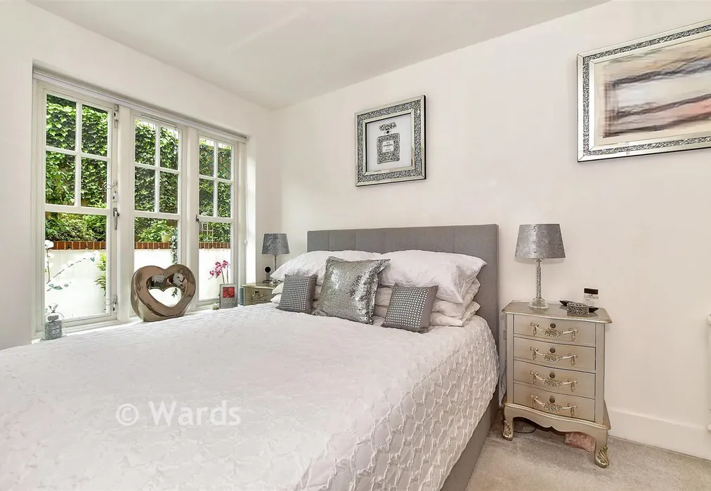 1 Bedroom - Pembury Road, Tonbridge, Kent - Wards of Kent