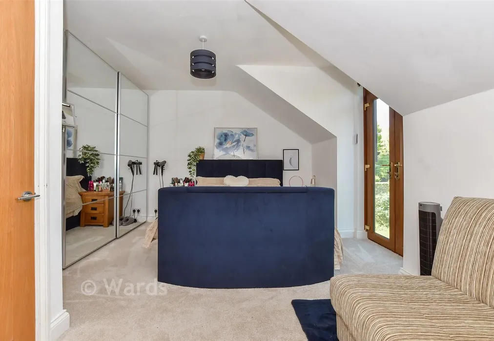 Bedroom 1 - Ringwould, Deal, Kent - Wards of Kent