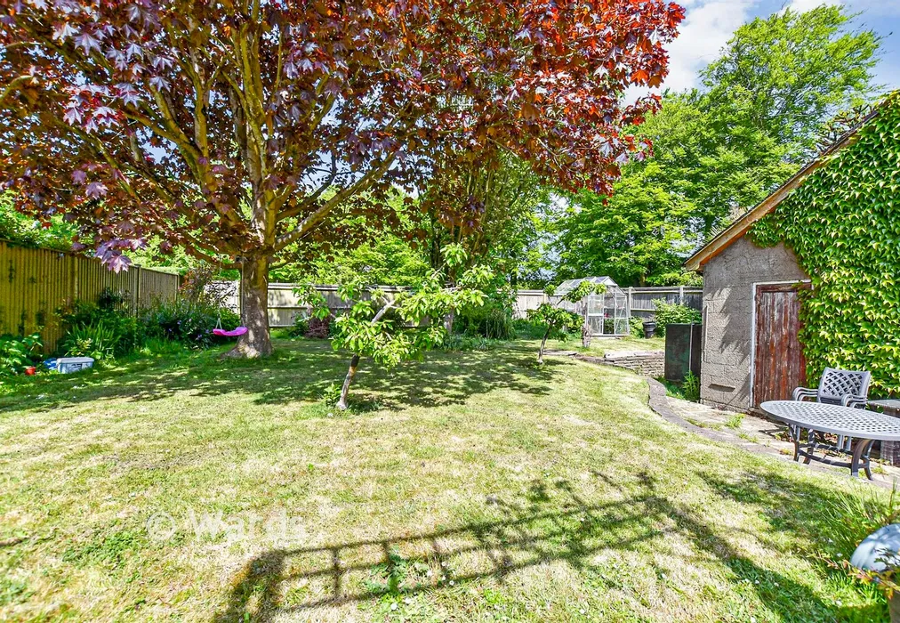 Rear Garden - Ringwould, Deal, Kent - Wards of Kent