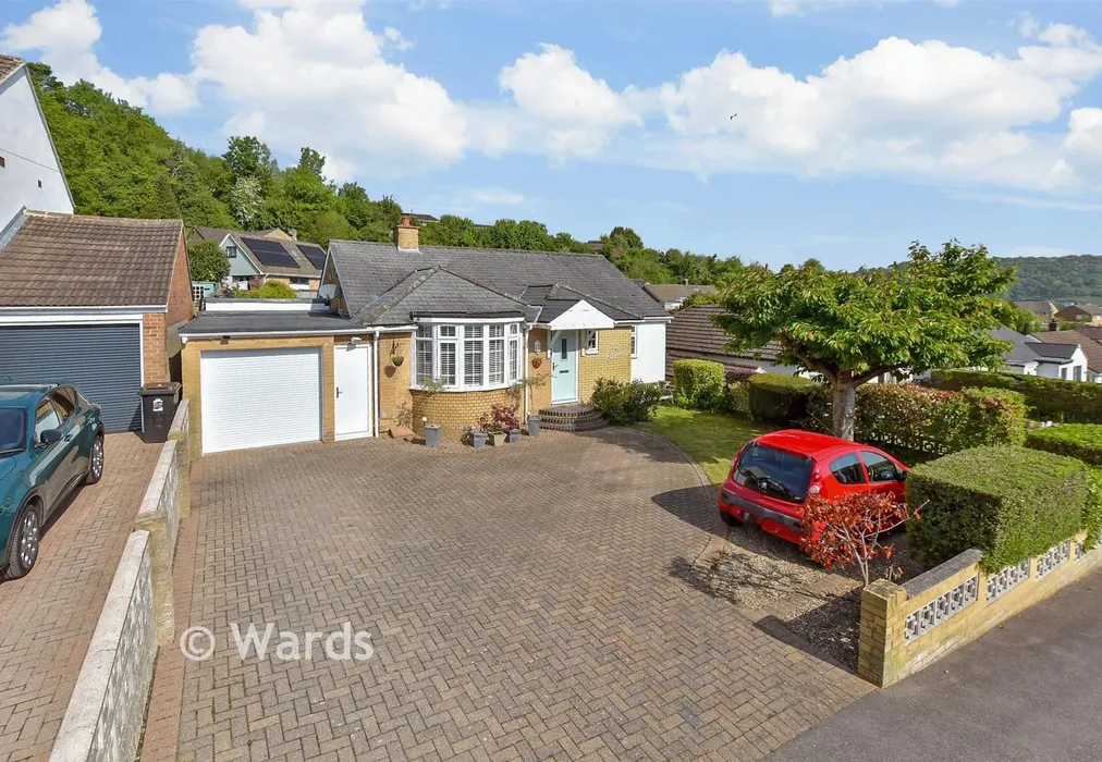 Front Web .... - Deanwood Road, Dover, Kent - Wards of Kent