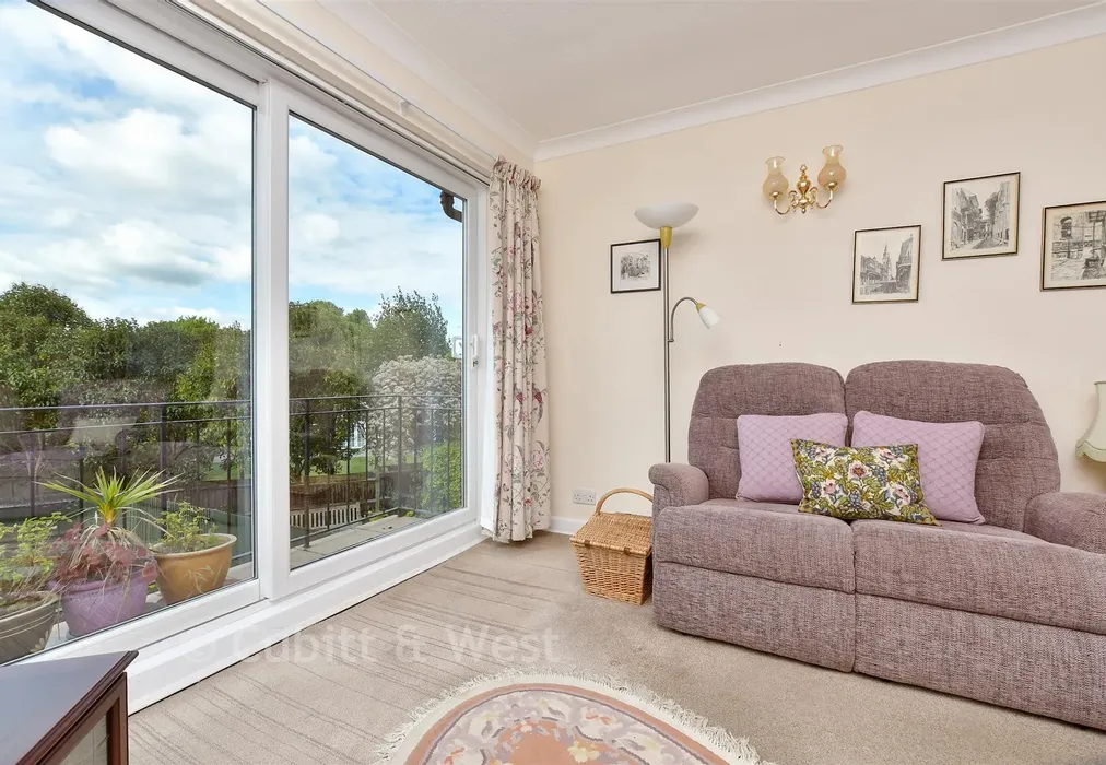 Lounge - Courtlands Crescent, Banstead, Surrey - Wards of Kent