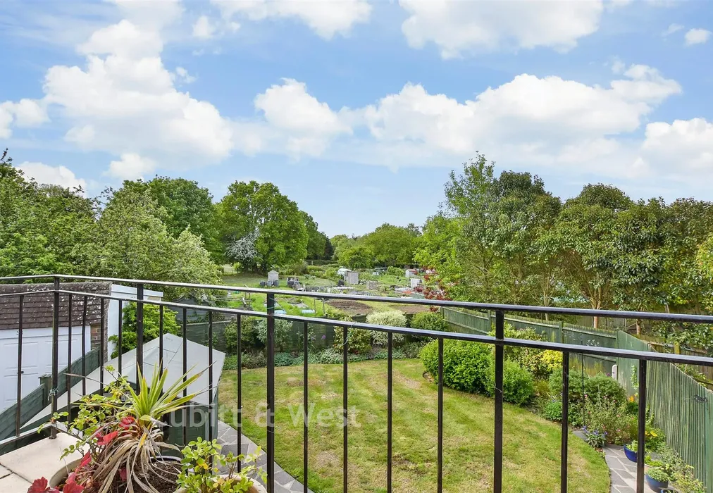 Balcony / Terrace - Courtlands Crescent, Banstead, Surrey - Wards of Kent