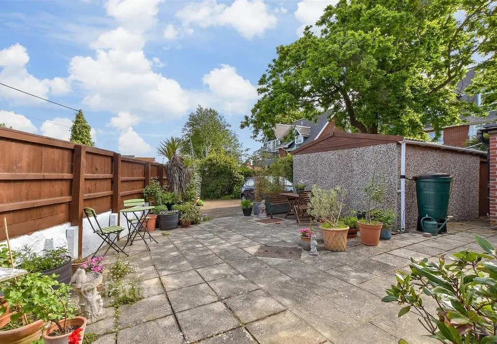 Patio / Decking - Broadway, Totland Bay, Isle of Wight - Wards of Kent
