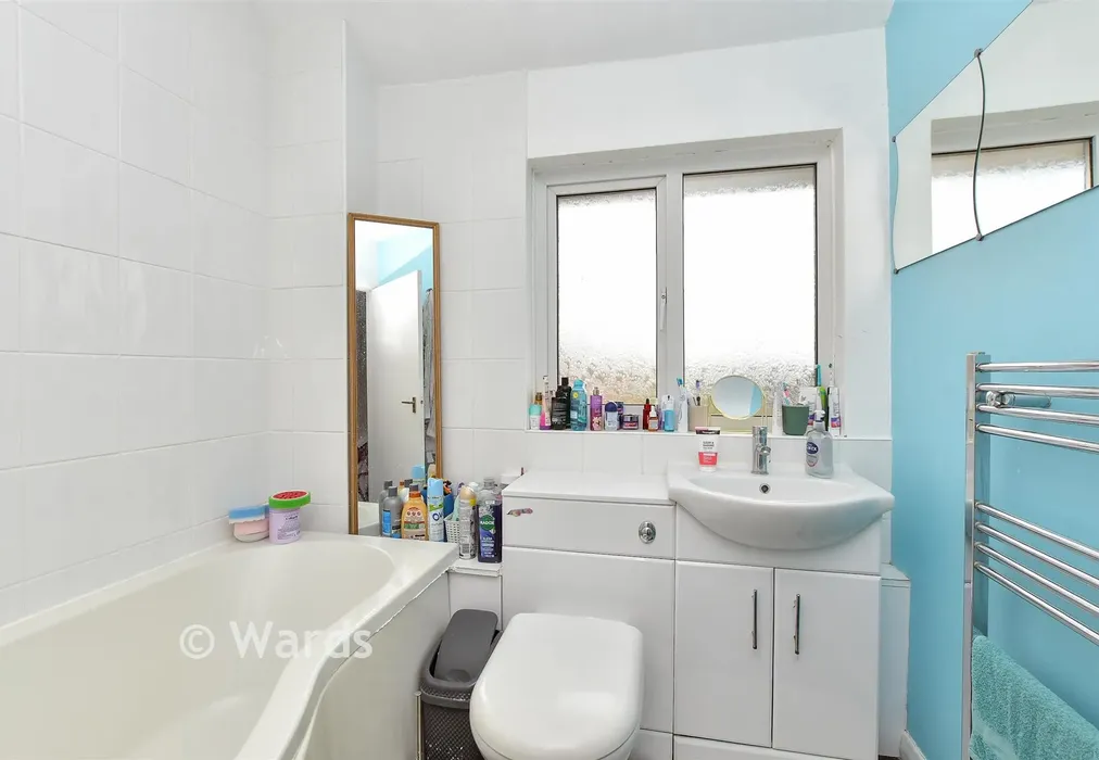 Bathroom - Blenheim Road, Sittingbourne, Kent - Wards of Kent