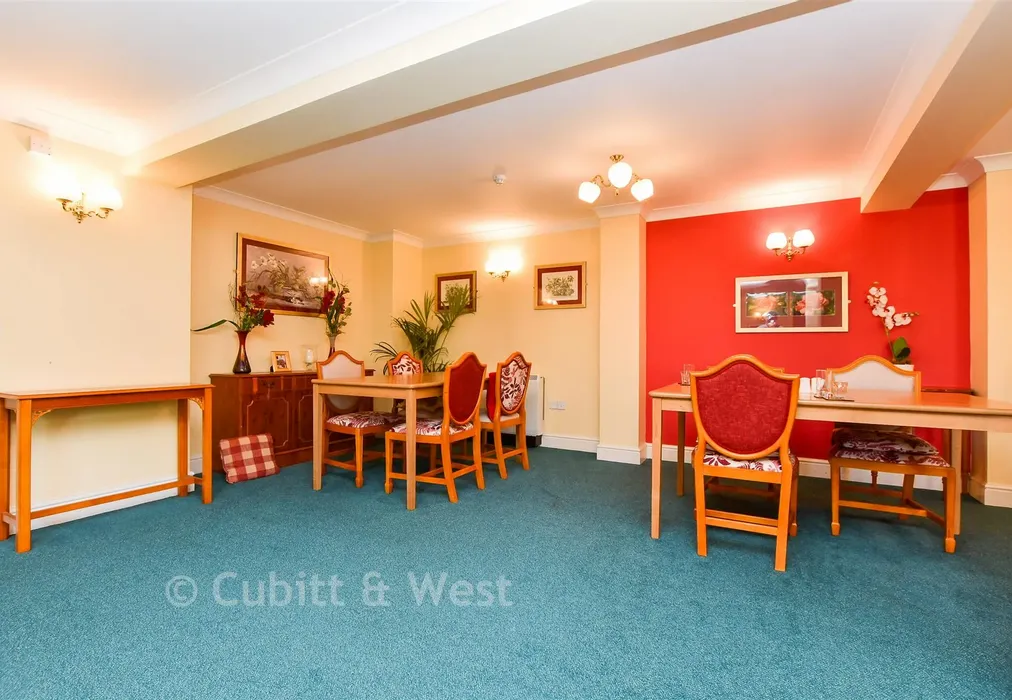 Internal Lifestyle Photograph - London Road, Redhill, Surrey - Wards of Kent