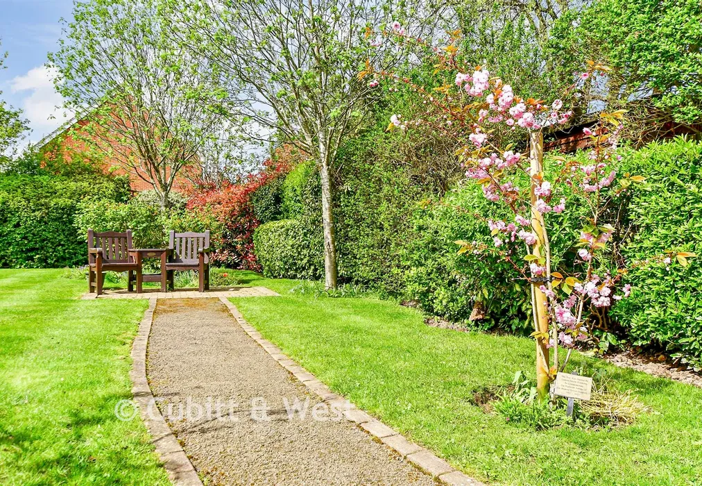 Communal Gardens - London Road, Redhill, Surrey - Wards of Kent